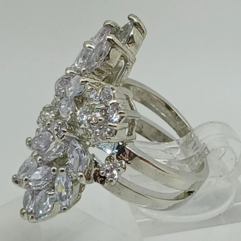 Vintage Silver Tone Marquise Cluster CZ Floral Statement Cocktail Ring Size 6.75